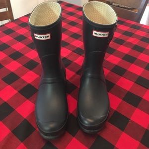 Short Navy Hunter Rain Boots